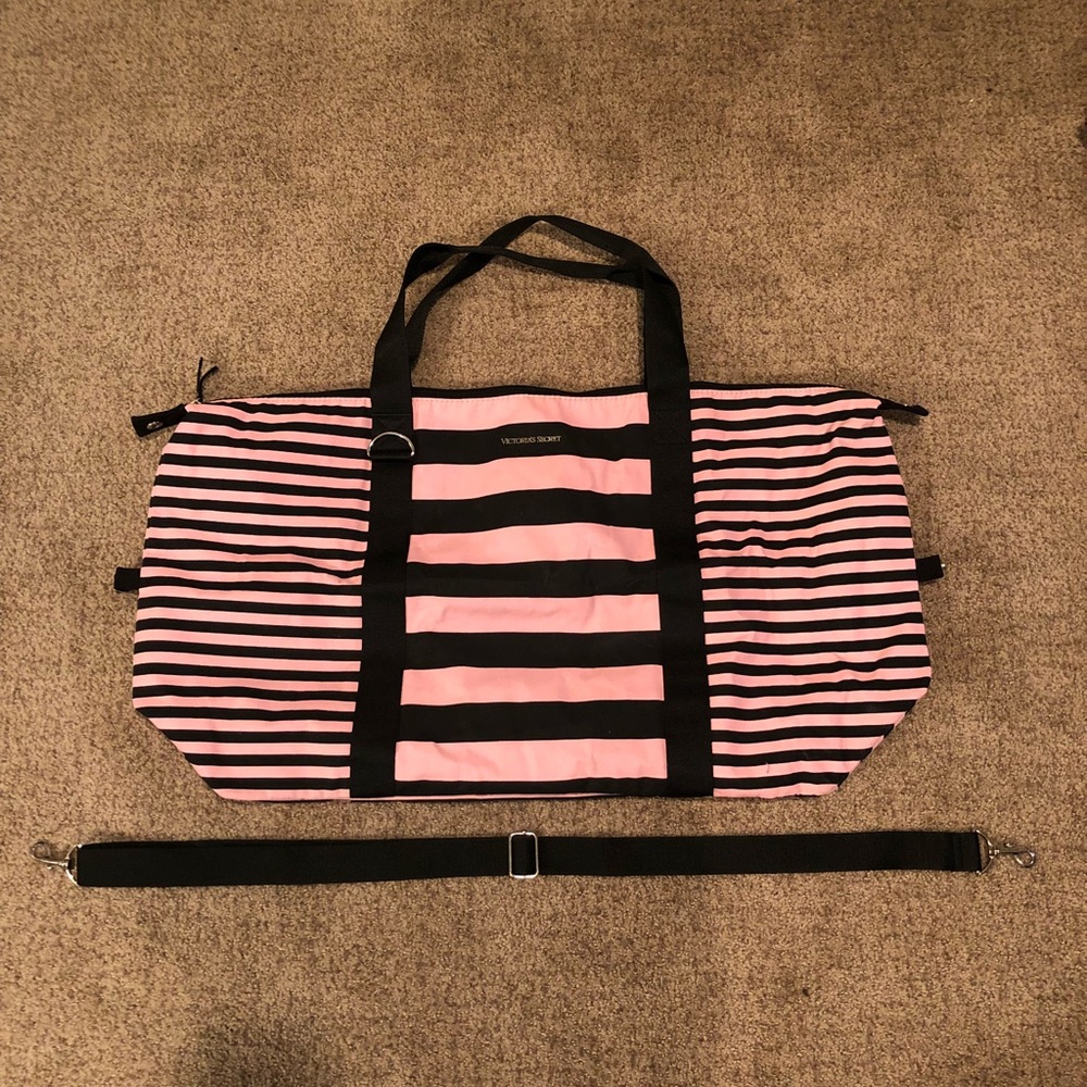 VS WEEKENDER BAG